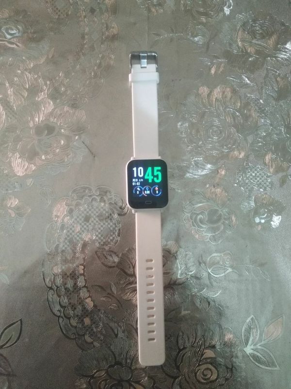 Smart watch Holati zo'r yangi uzi