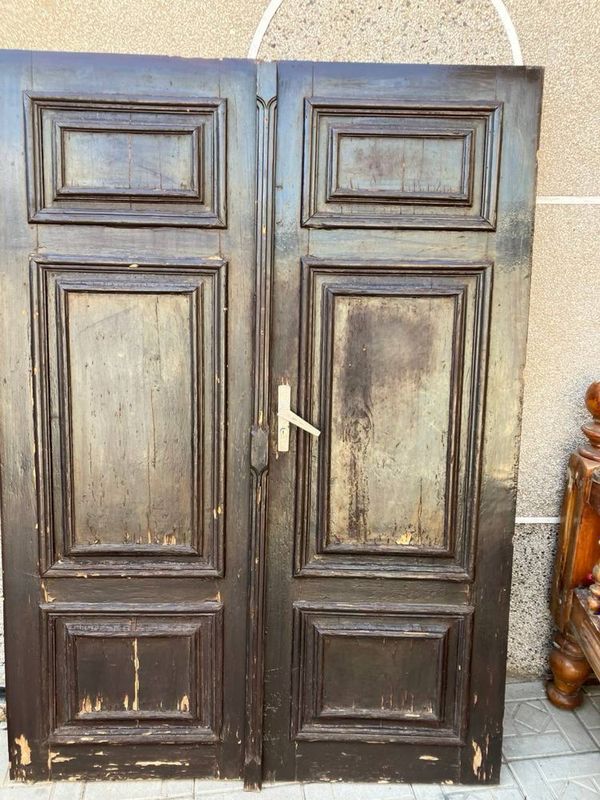 Eshik Sotiladi taxtali yog’ochli