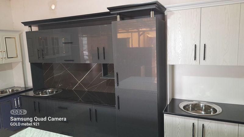 Oshxona mebel yangi razmeri eni 2.6m bo‘yi 2.2m Oshxona mebel yangi razmeri eni 2.6m bo‘yi 2.2m