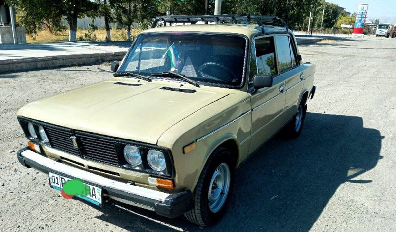 Vaz 2106 sotiladi