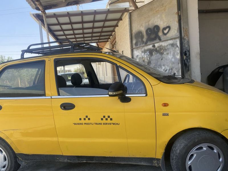 Легковой автомабил Легковой автомабил