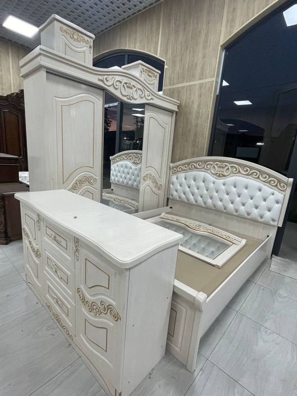 Spalniy ganitur kamplekt