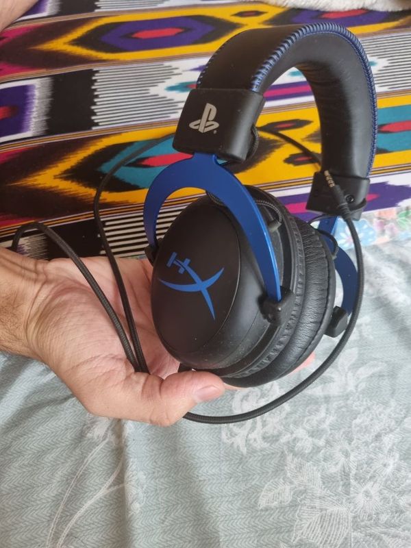 Naushnik HyperX cloud 2 sotiladi arzon Naushnik HyperX cloud 2 sotiladi arzon