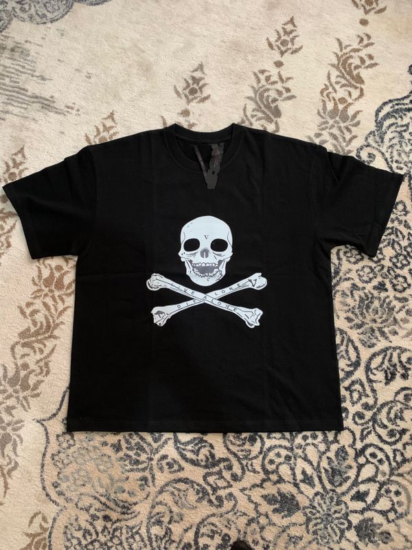 V lone t-shirt v nalichie: L V lone t-shirt v nalichie: L