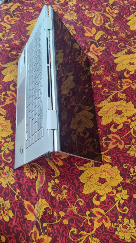 Hp x360 intel EVOi7 Hp x360 intel EVOi7