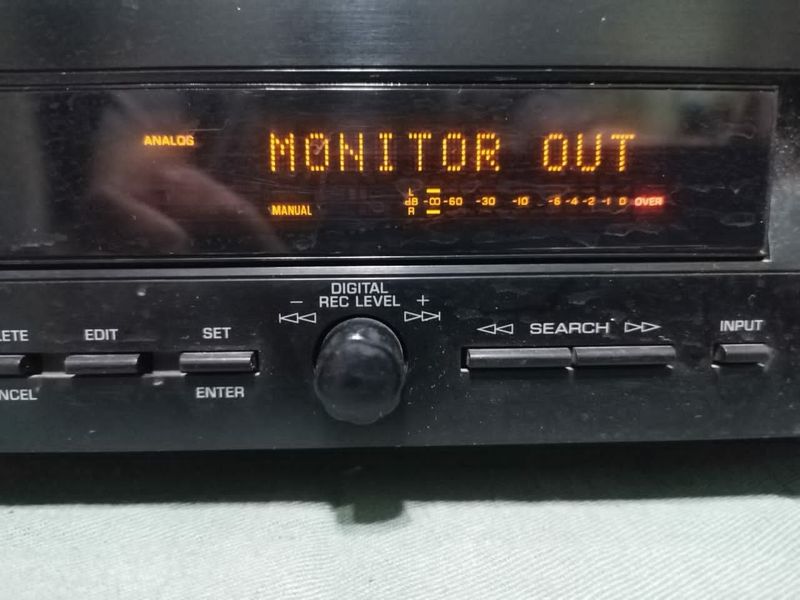 Минидиск Yamaha с Dolby декодером Минидиск Yamaha с Dolby декодером