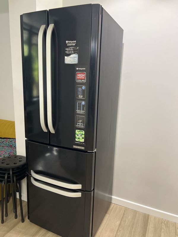 Холодильник Hotpoint 1.95-0.70см