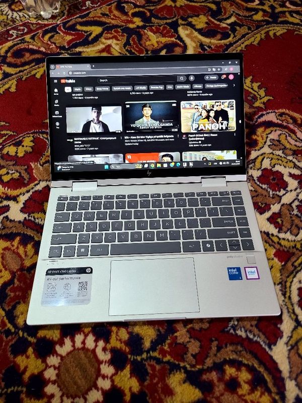 Hp Envy x360 2-in-1 Laptop 14-es1013dx Hp Envy x360 2-in-1 Laptop 14-es1013dx