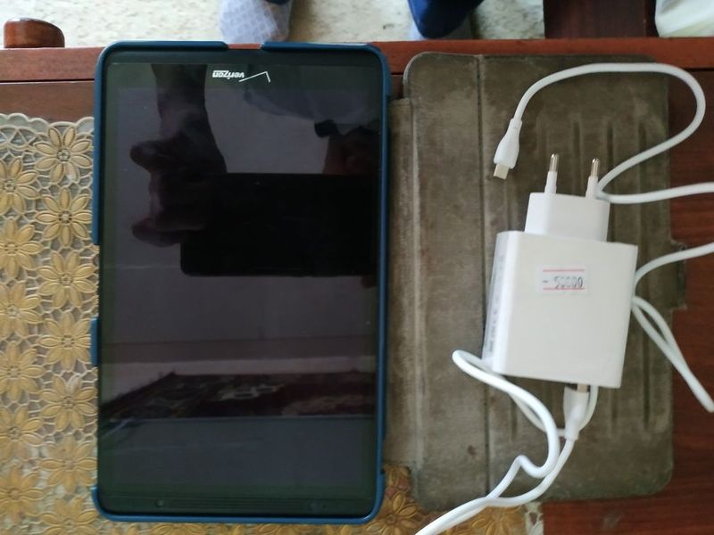 Продается планшет Verizon QTAQZ3 4G