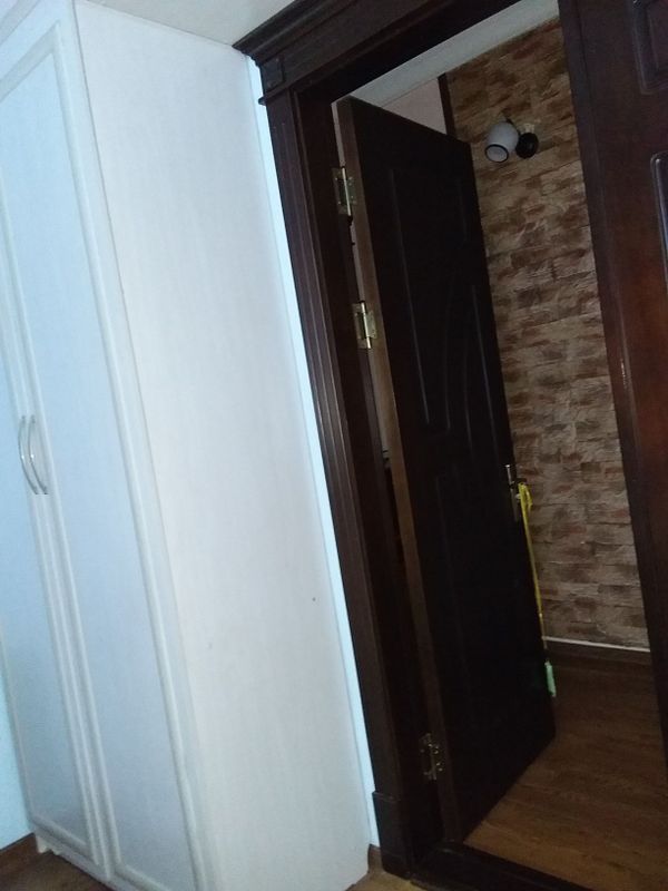 Продаю комнату в трехкомнатной квартире Продаю комнату в трехкомнатной квартире