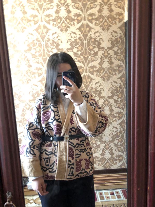 Bu chopon men uchun judayam qadrli Bu chopon men uchun judayam qadrli