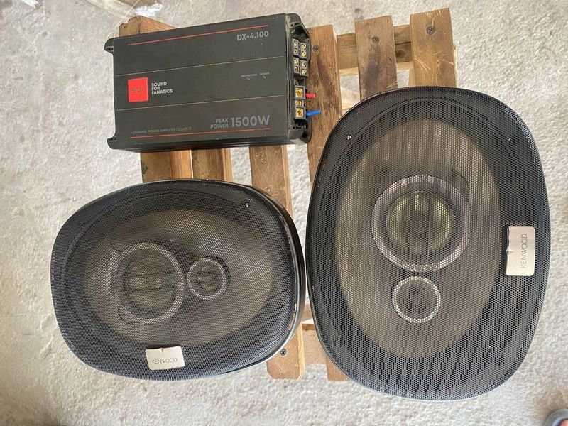 Usilitel va Kalonka 1500W Sotiladi Usilitel va Kalonka 1500W Sotiladi