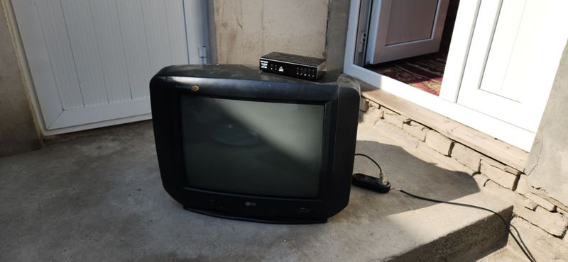 Televizor b/u tuner bilan