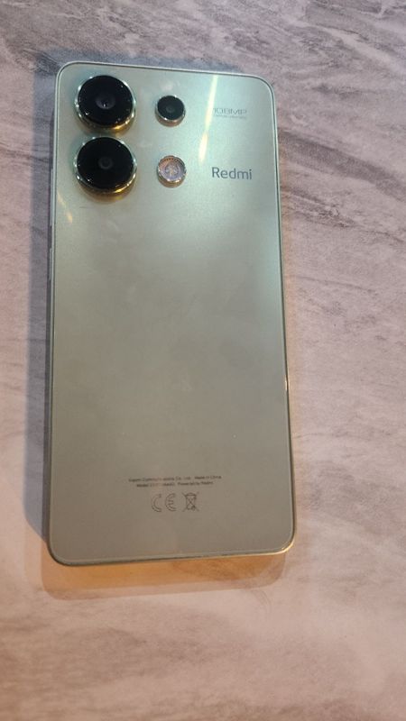 Redmi note 13 holati ideal orginal chexol,zaryadka karobka bor Redmi note 13 holati ideal orginal chexol,zaryadka karobka bor