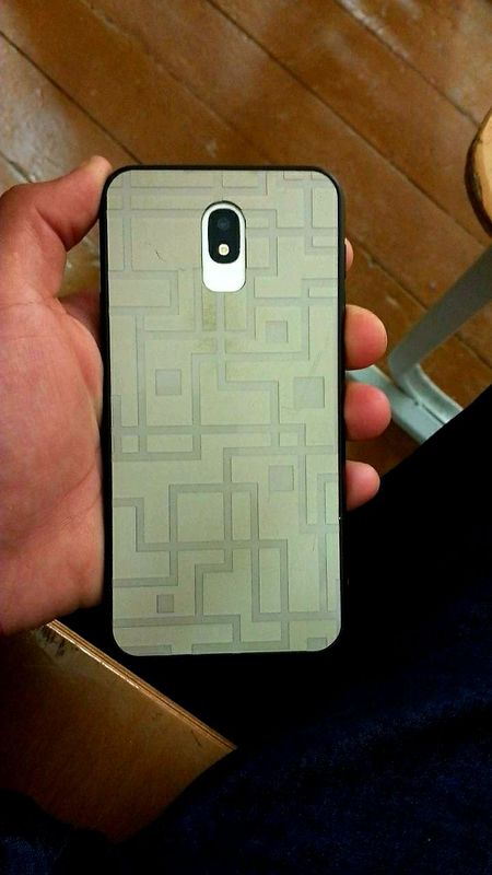 Samsung J7 xolati o'rtacha xotira 16 aperativka 3 Samsung J7 xolati o'rtacha xotira 16 aperativka 3