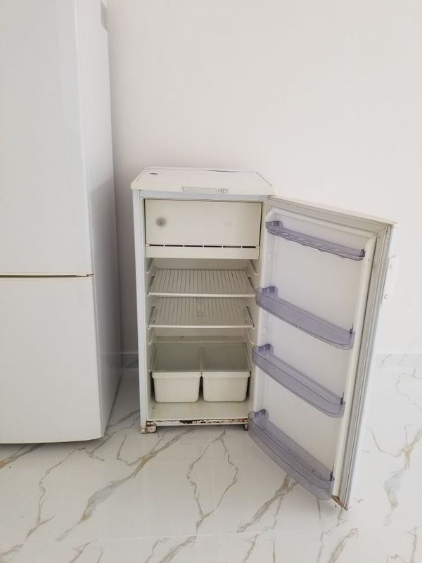 Xaladelnik sotiladi Xaladelnik sotiladi