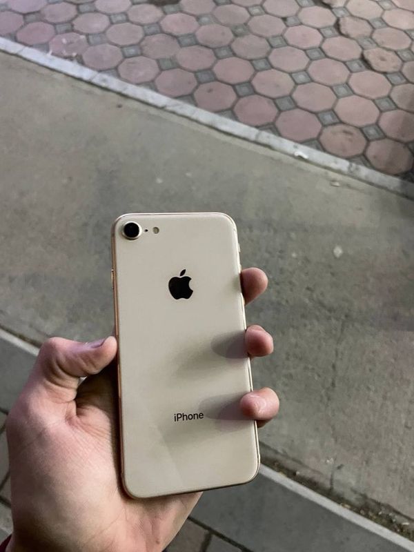 Iphone 8 256gb srocno