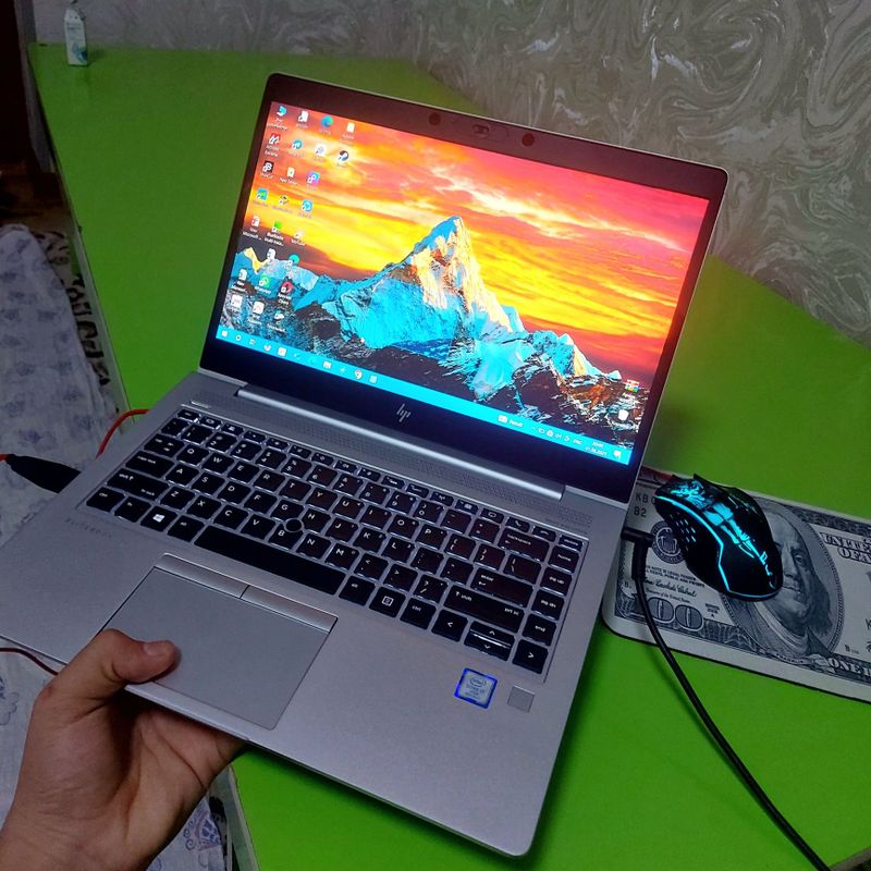 HP Elitebook 840 G6 - 120 HZ Ekran. Core i7 xotira 512 /16gb HP Elitebook 840 G6 - 120 HZ Ekran. Core i7 xotira 512 /16gb