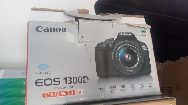 Canon 1300 d zor