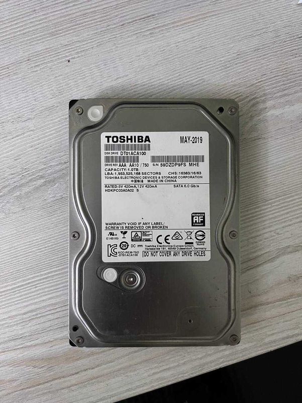 Жесткий диск Toshiba 1TB Жесткий диск Toshiba 1TB