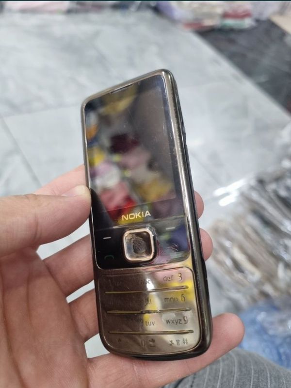 Nokia 6700 holati yaxshi