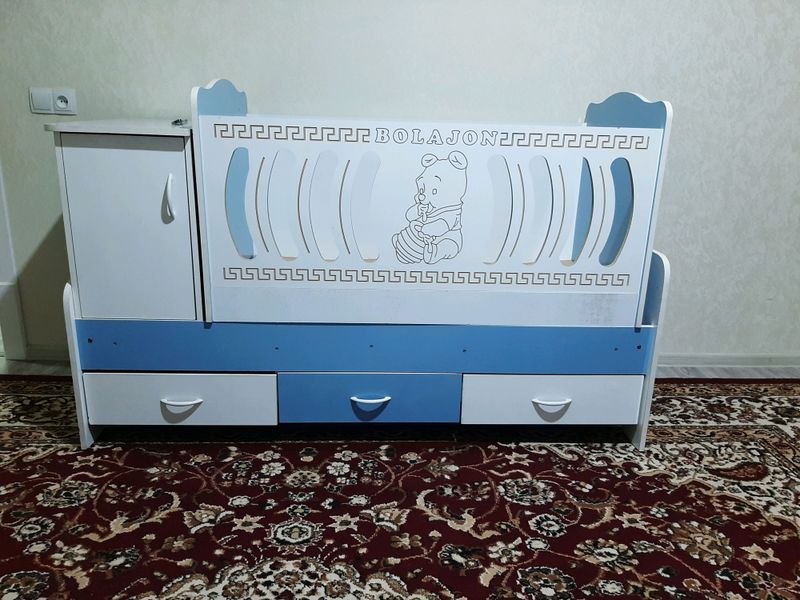 Detskiy kravat holati yaxshi ishlatilgan Detskiy kravat holati yaxshi ishlatilgan