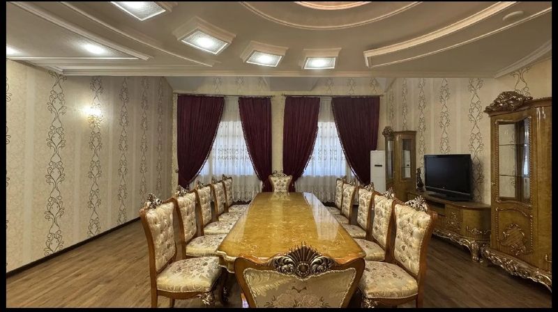 Продам 5- комнатную большую банковскую квартиру район Шайхонтохур Продам 5- комнатную большую банковскую квартиру район Шайхонтохур