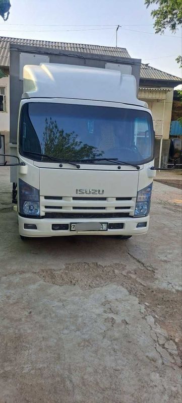 Isuzi CNG 2015 yil probeg 401 000 kraskasi tozza Isuzi CNG 2015 yil probeg 401 000 kraskasi tozza