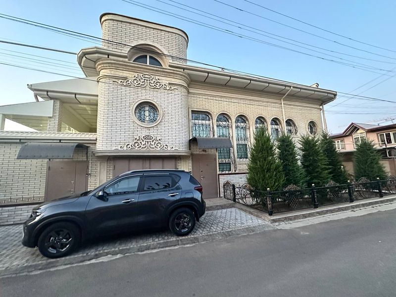 Продаётся элитный евродом на Узбекфильме. Продаётся элитный евродом на Узбекфильме.
