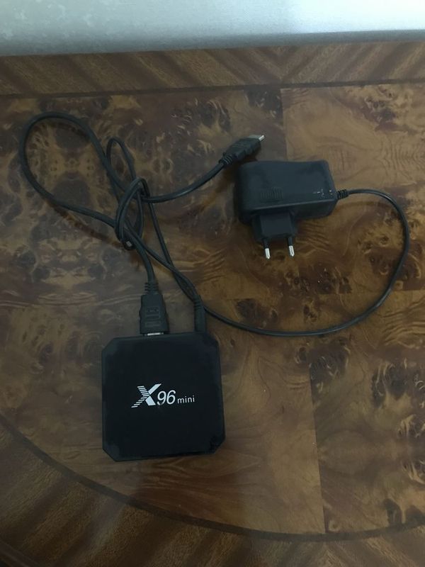 Smart TV mini box x96 + pult Smart TV mini box x96 + pult