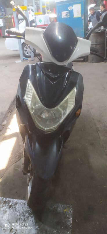 Skuter benzinda yuradi 450$ ustida kelishamiz naxtga varyan yoq Skuter benzinda yuradi 450$ ustida kelishamiz naxtga varyan yoq