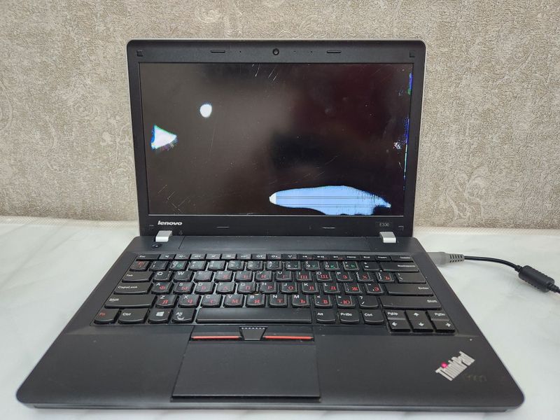 Lenovo ThinkPad Е330