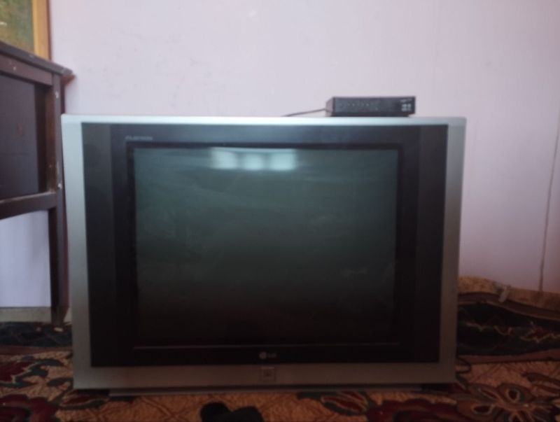 Телевизор LG +DVD Телевизор LG +DVD