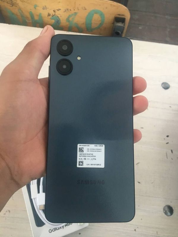 Samsung A06 karobka holatida Samsung A06 karobka holatida