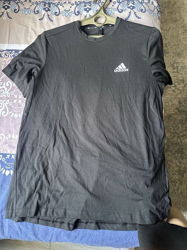 Футболка adidas оригинал Футболка adidas оригинал