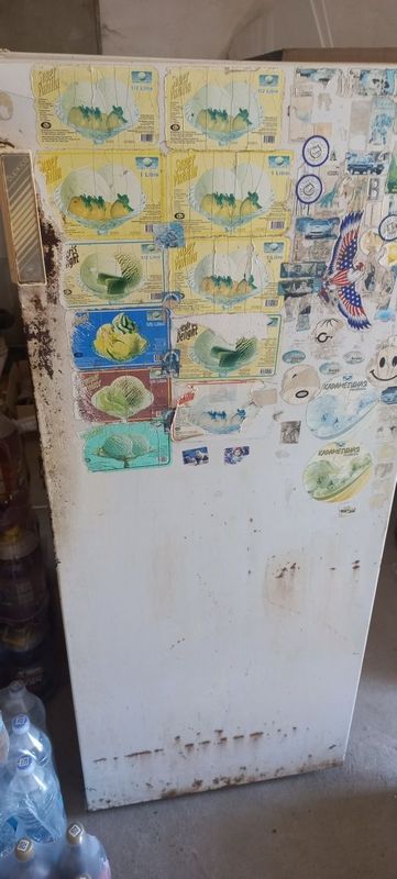 Рабочий холодильник продаётся Рабочий холодильник продаётся