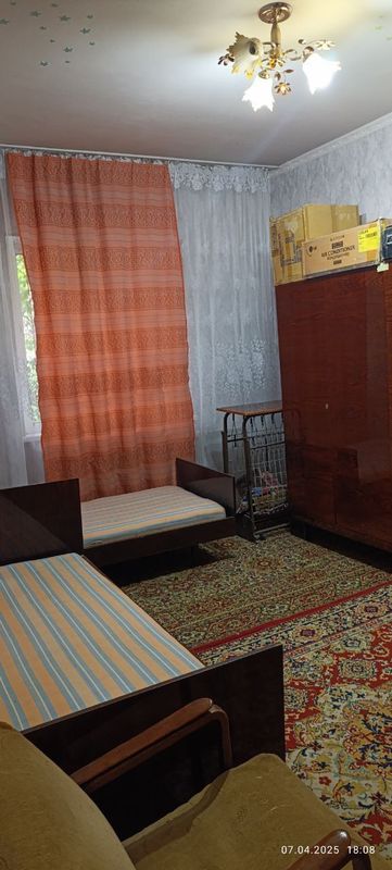 Сдаётся 1/2/5 на массиве Ахмад Югнакий, средний ремонт, 250$ Сдаётся 1/2/5 на массиве Ахмад Югнакий, средний ремонт, 250$