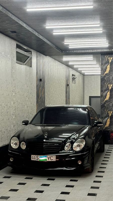 Mercedes benz w211