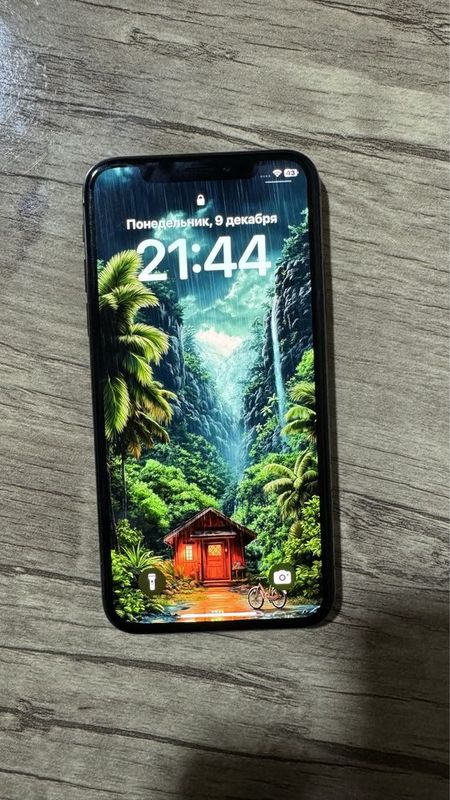 Iphone XS 256 xolati yahshi