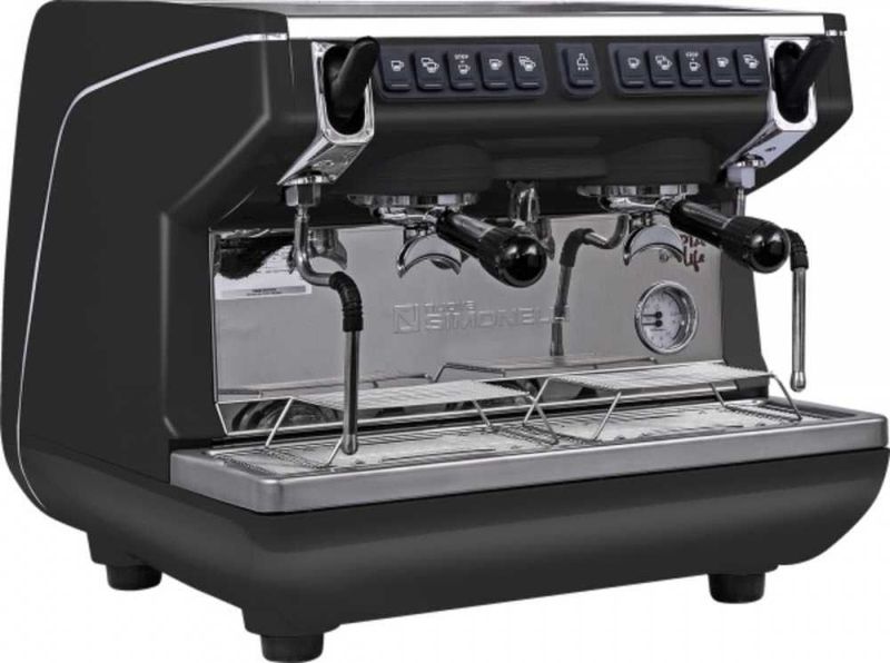 Kofemashina Simonelli 7.5 lt compakt Kofemashina Simonelli 7.5 lt compakt
