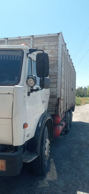Kamaz titanik pritsep bilan sotiladi Kamaz titanik pritsep bilan sotiladi