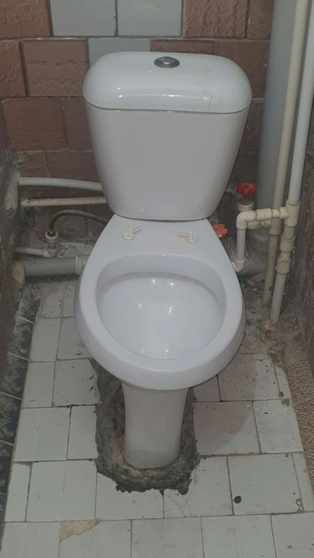 unitaz b/U sotiladi unitaz b/U sotiladi