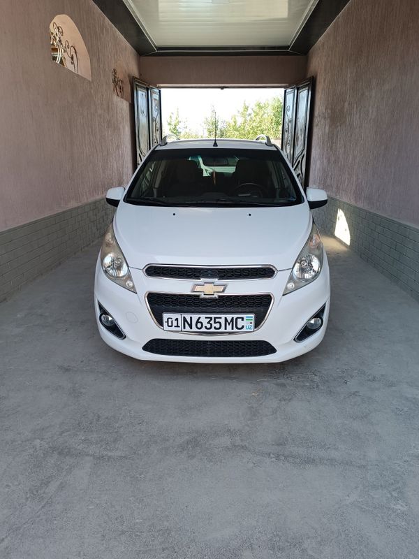 Sotiladi Spark,yili 2015 Sotiladi Spark,yili 2015