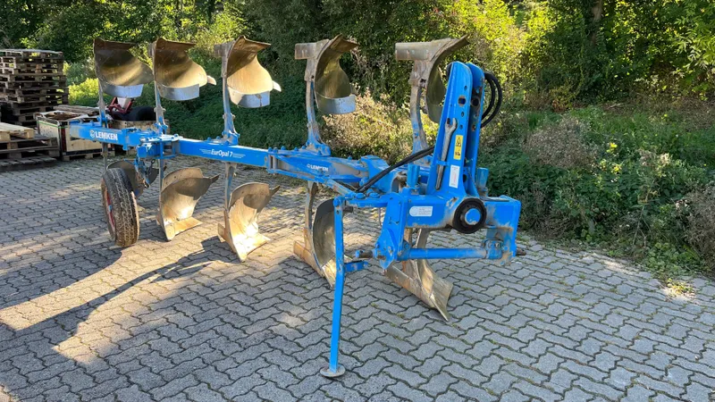 Lemken EurOpal 7 John Deere, Case, Claas, Belarus tortadi Lemken EurOpal 7 John Deere, Case, Claas, Belarus tortadi