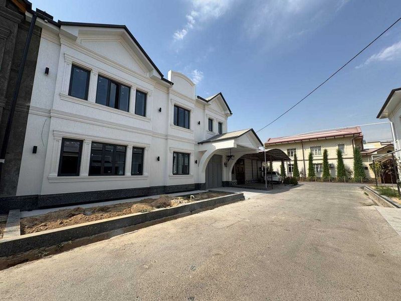 Продаётся дом в М.Улугбекском р-не на 2 сот.земли