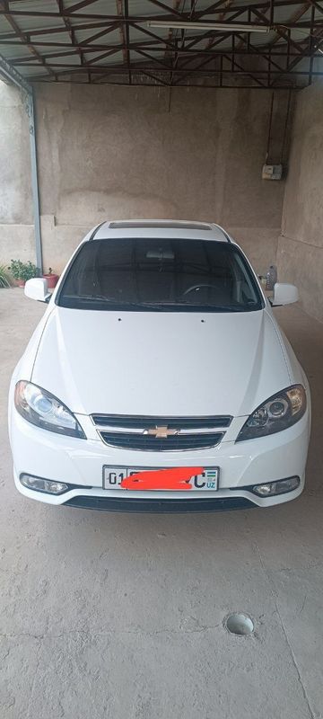 Gentra 2018 oq toza 78 km yurgan Gentra 2018 oq toza 78 km yurgan