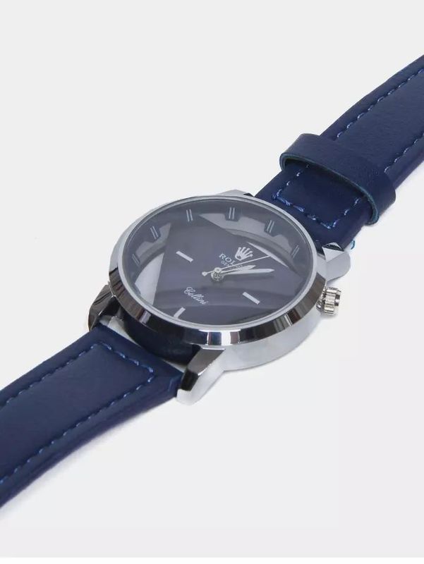 Rolex soatining uch burchak shaklidagi yangi modeli