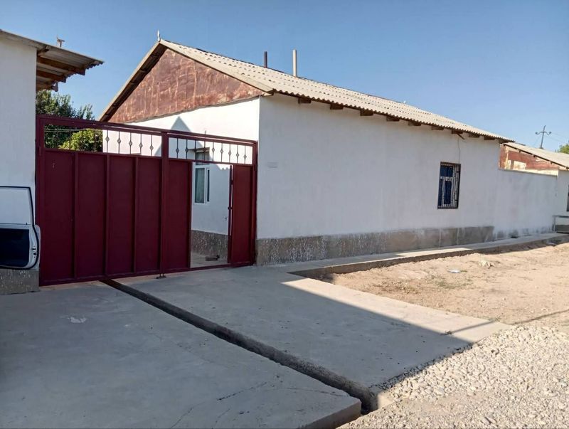 Termiz tuman qirqyillikda xovli sotilmoqda narxi 520 million kelishami Termiz tuman qirqyillikda xovli sotilmoqda narxi 520 million kelishami