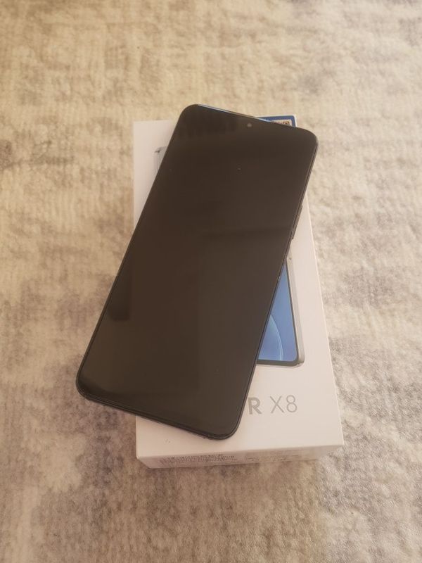 Honor X8 8/128gb ko'k rangda srocna