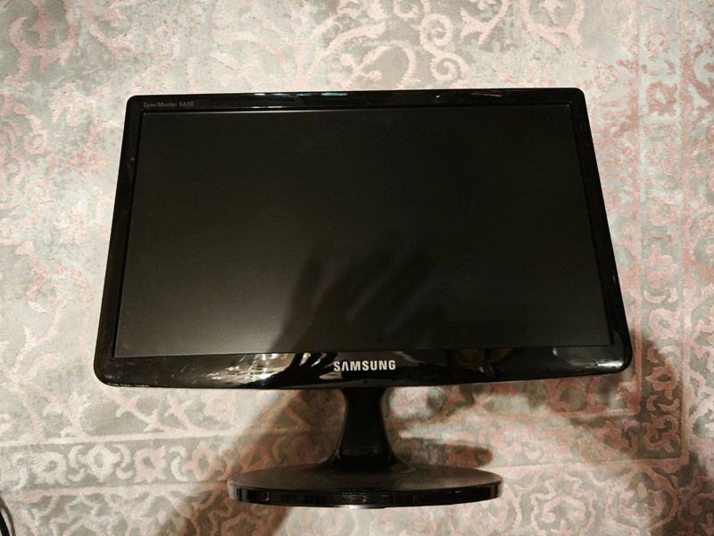 ЖК монитор Самсунг 19" ЖК монитор Самсунг 19"